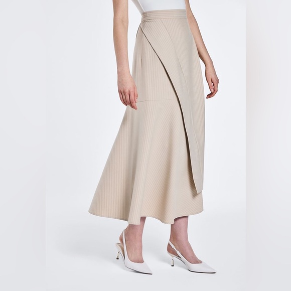 NWT Riva Tailored Pinstripe Two-Piece Skirt Suit in Light Beige - Picture 11 of 12